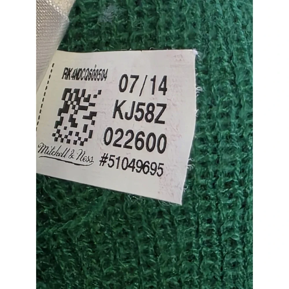 Boston Celtics Mitchell & Ness Pom‎ Beanie Knit Hat Green White Cuff NBA
